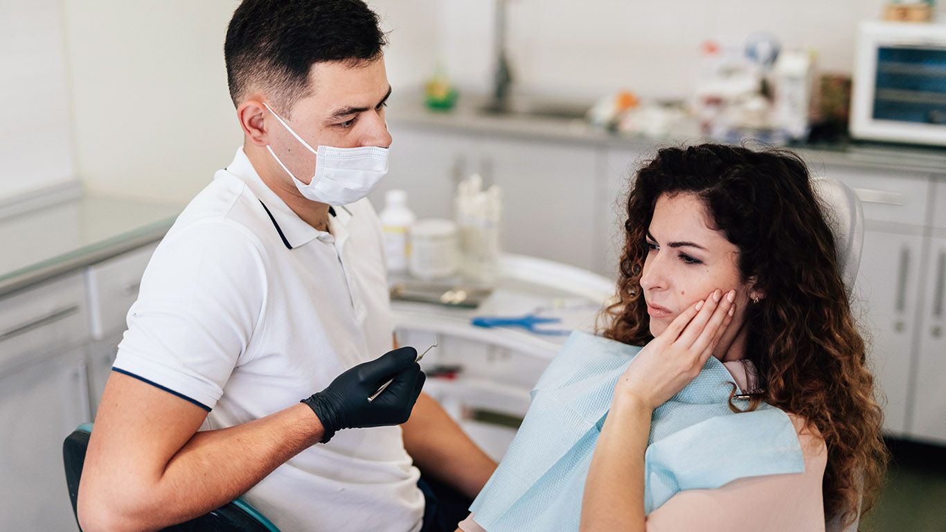 Advanced dental clinic in Pondicherry with modern digital dental technology